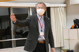 俳優の田上ひろしさん（本校講師）